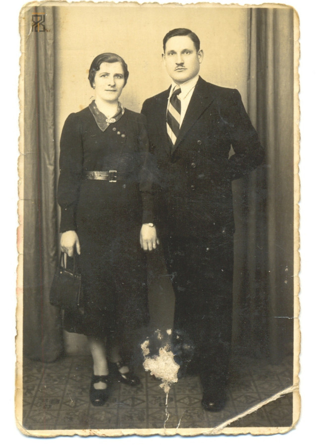 /storage/img/big_repyx-ria-117a-matyas-jozsef-es-felesege-abraham-gizella-1938-posteleport.jpg