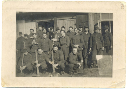 Urkon Mátyás hadifogságban, 1945