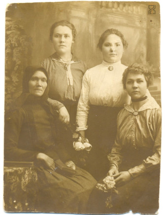 Női csoportkép - 1917