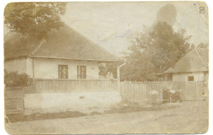 Családi ház - Koncsag Irén (Miklós Ferencné) szülői háza