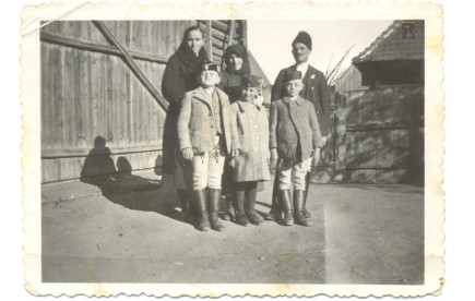 Miklós Ferenc és családja